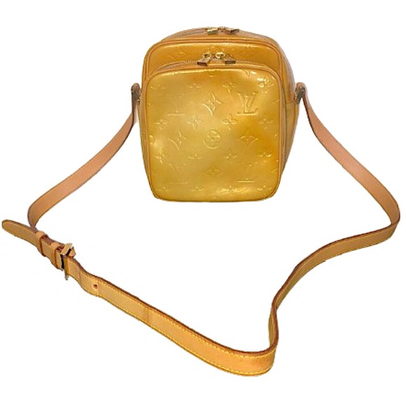 LOUIS VUITTON Wooster Vernis Monogram Crossbody Bag with Vachetta Shoulder Strap - Picture 17 of 17